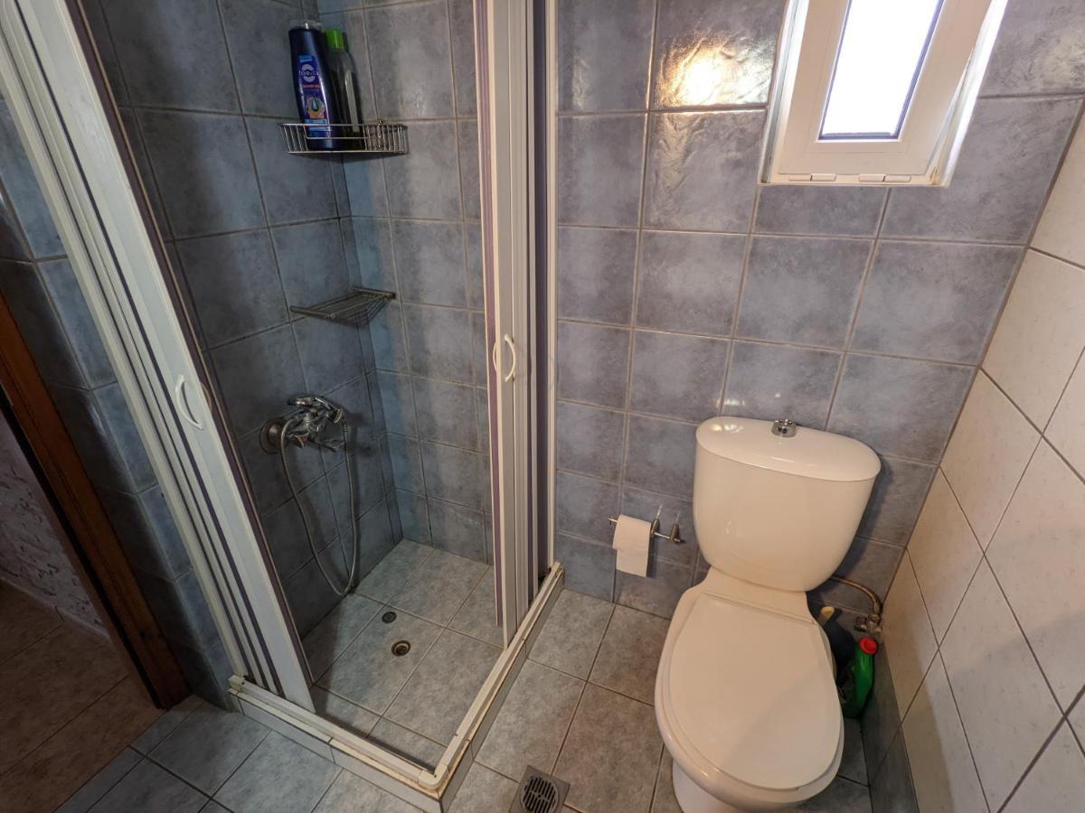 Modern 1-Bedroom With Bbq & Roof Garden Near Beach Stalos Ngoại thất bức ảnh
