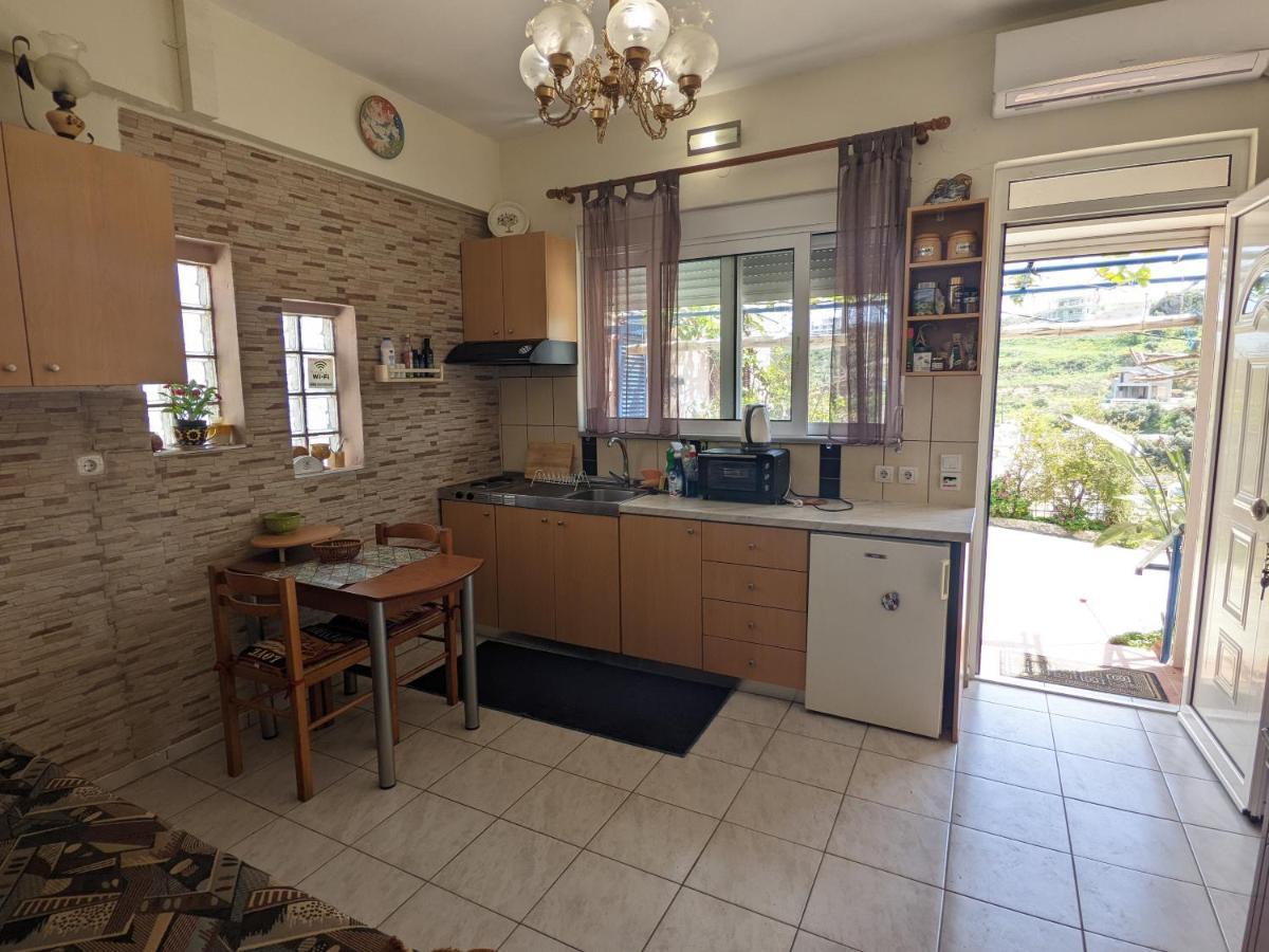 Modern 1-Bedroom With Bbq & Roof Garden Near Beach Stalos Ngoại thất bức ảnh