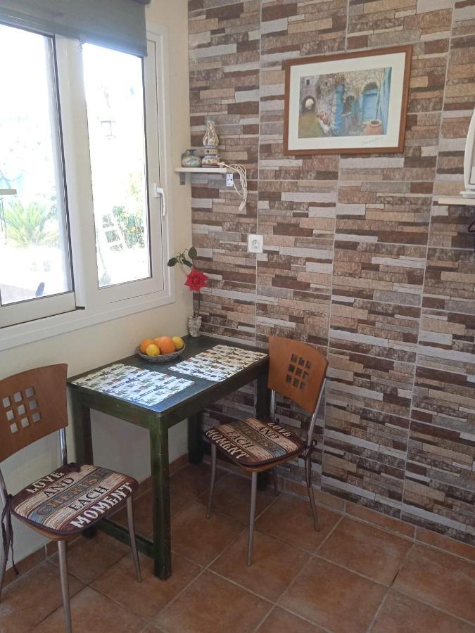 Modern 1-Bedroom With Bbq & Roof Garden Near Beach Stalos Ngoại thất bức ảnh