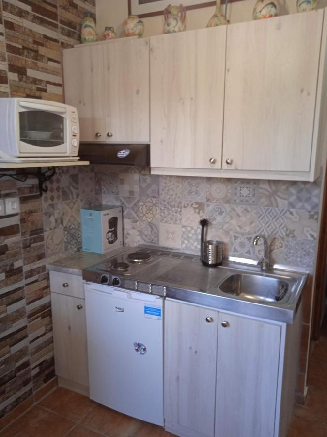 Modern 1-Bedroom With Bbq & Roof Garden Near Beach Stalos Ngoại thất bức ảnh
